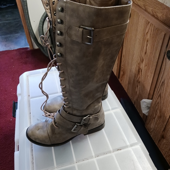 Boots - Picture 2 of 2